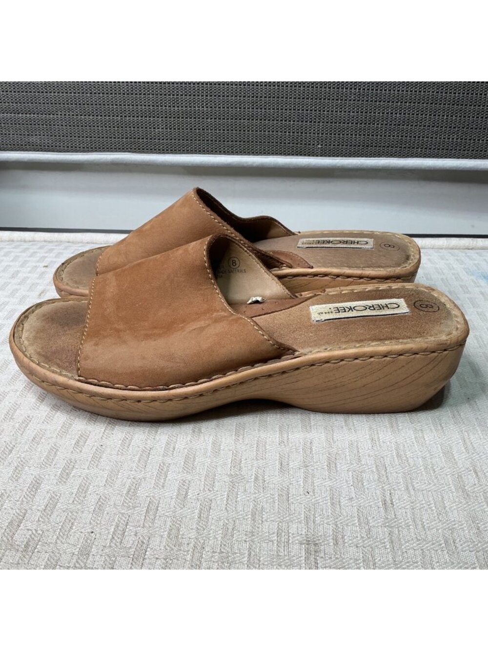 Cherokee Women's Brown Suede Slide-On Platform Sandals Size 8 Casual Comfort